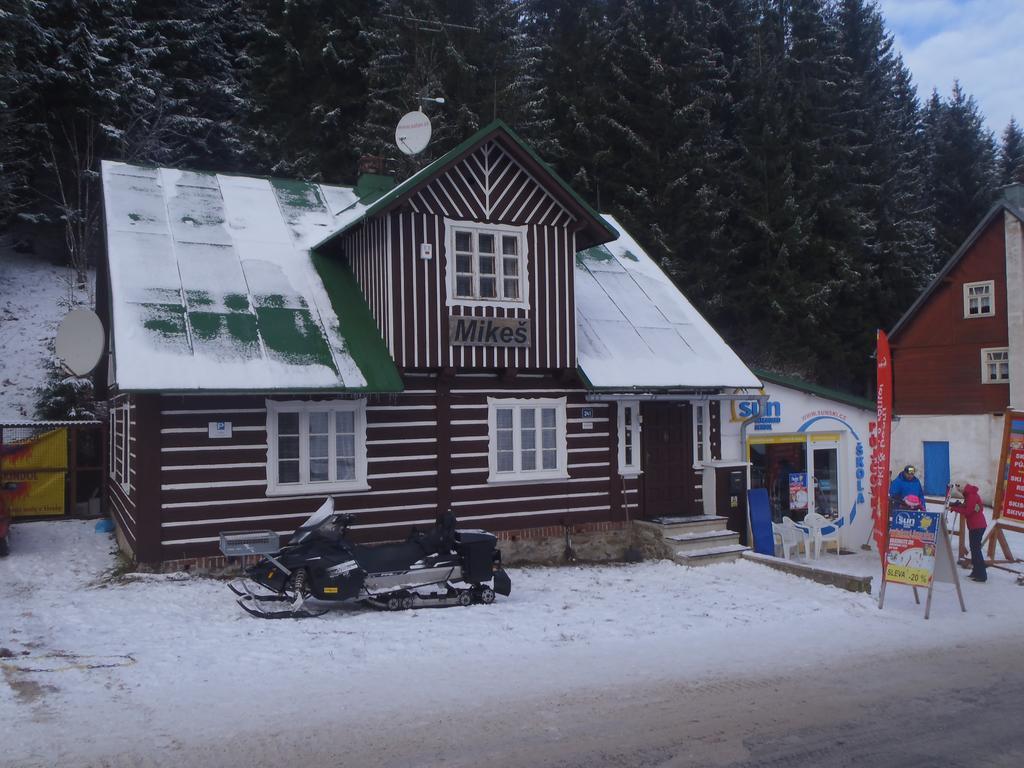 Penzion Mikes Pec pod Sněžkou Exterior foto